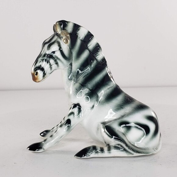 Vintage Bone China Zebra Sitting Figurine - Picture 1 of 9